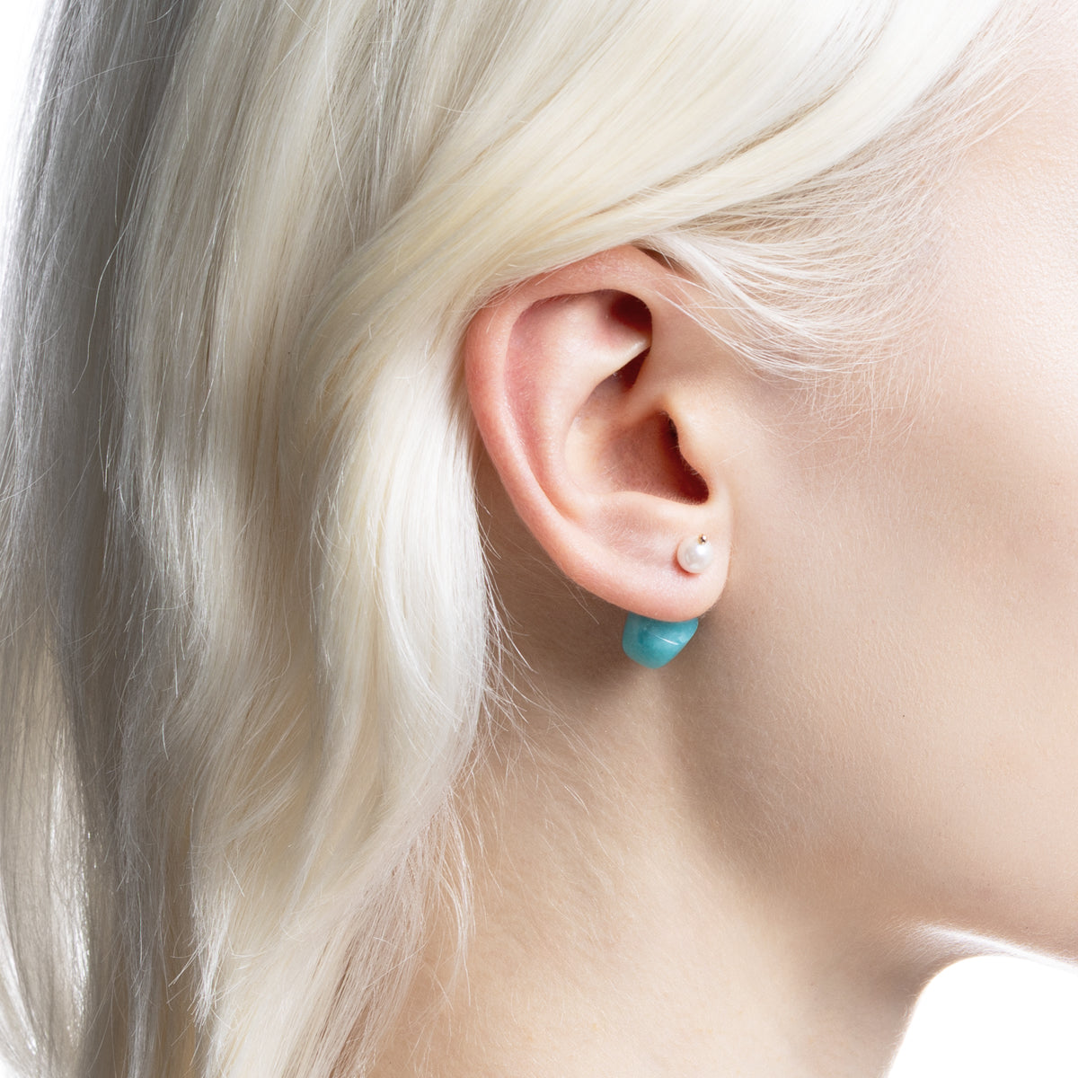BIRD OF PARADISE Micro Spear Akoya Pearl Earring
