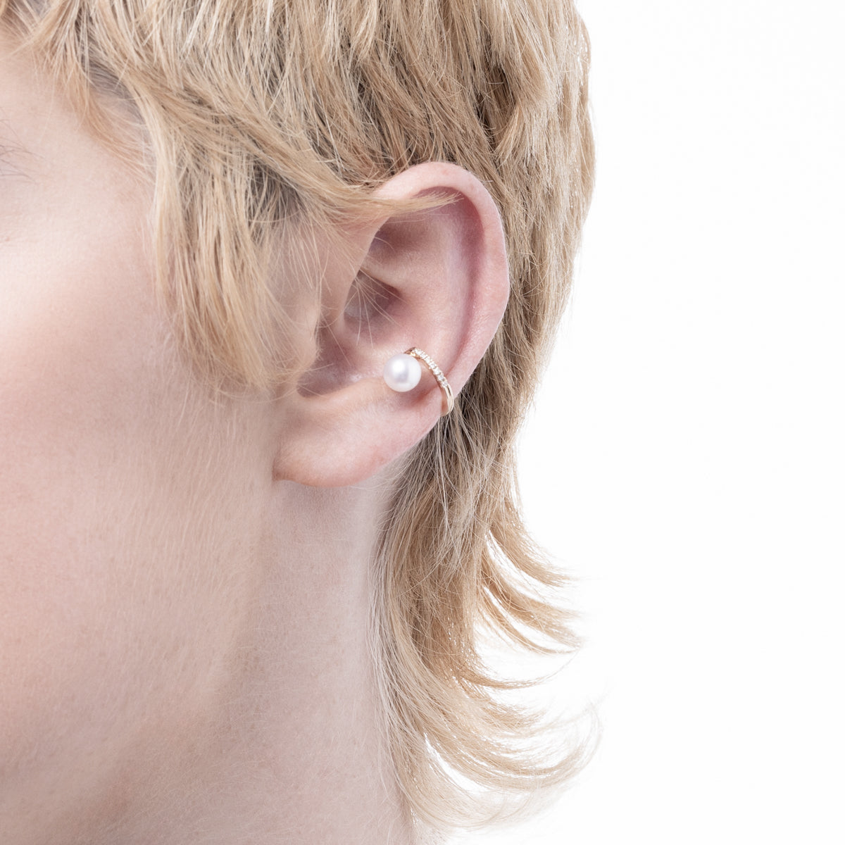 DROSERA Diamond Akoya Pearl Ear Cuff