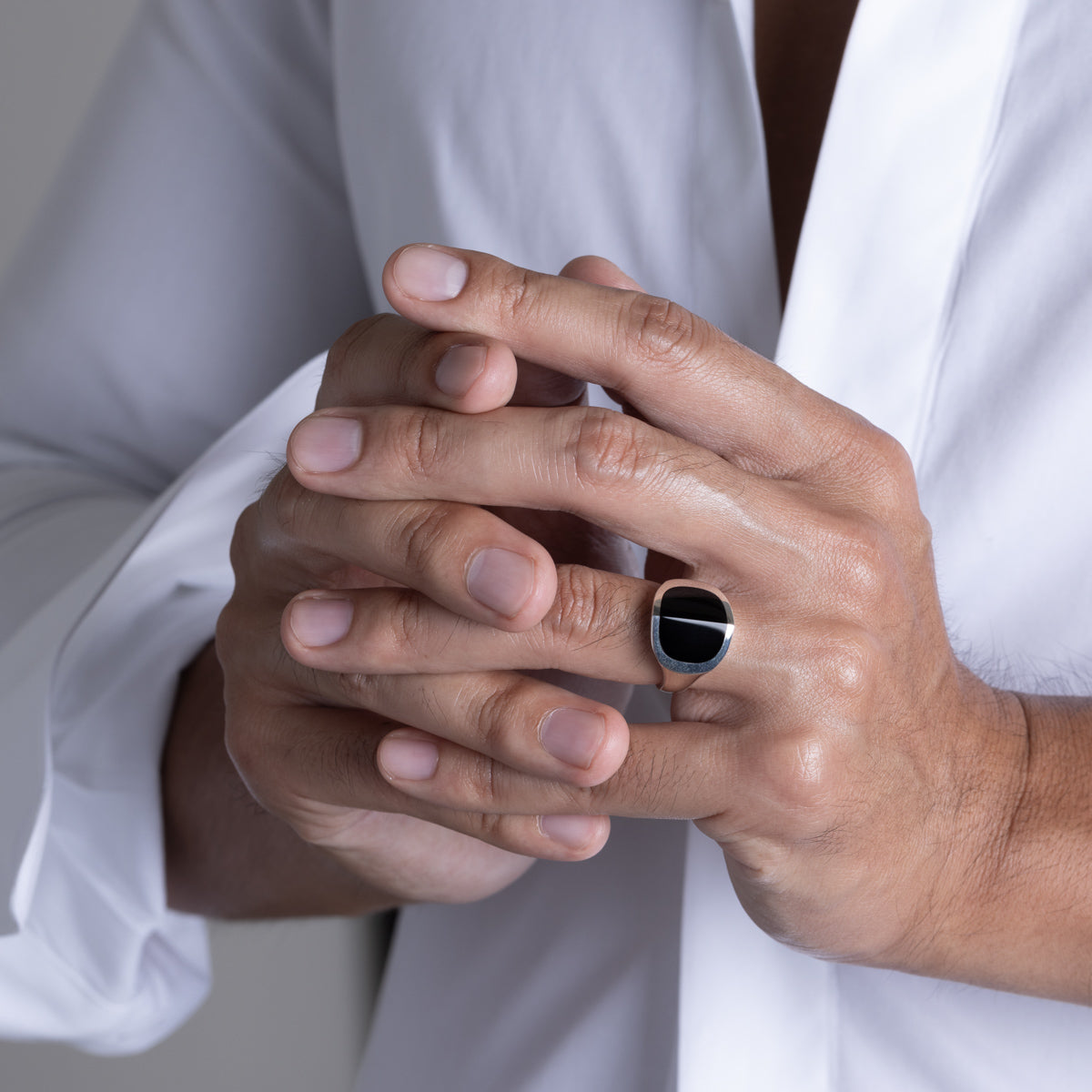 EQUINOX-Pyramid Onyx Ring Medium size