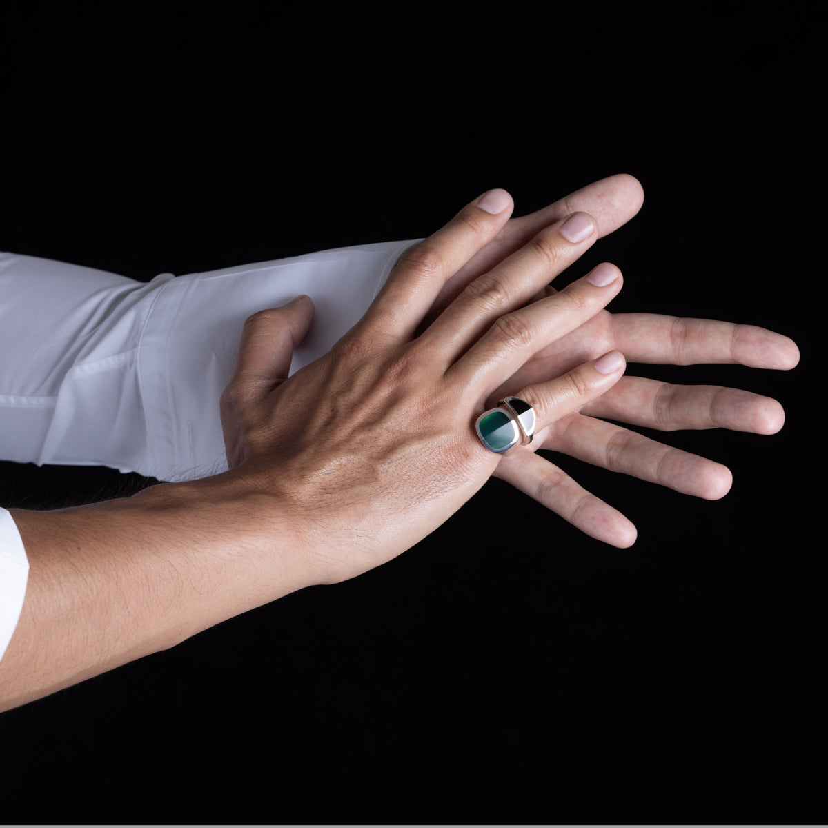 EQUINOX-Pyramid Green Agate Ring Medium size