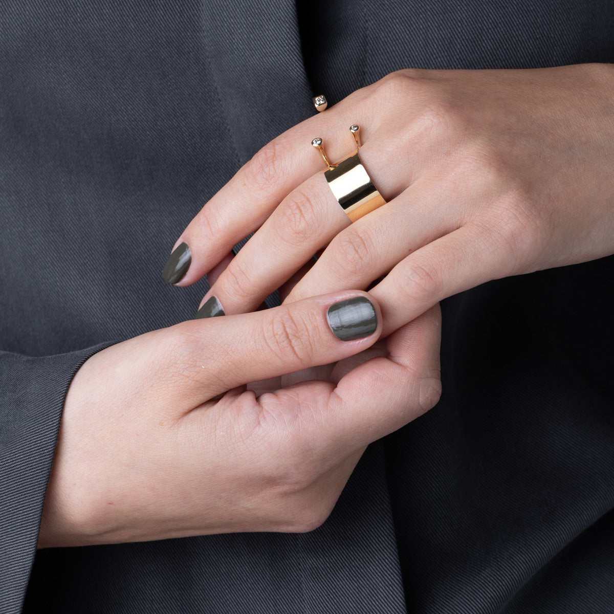 18K ALL ABOUT BASICS Flat Wide Band Ring