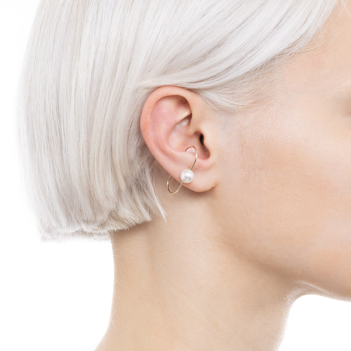 MIRÓ Akoya Pearl Ear Cuff Medium size