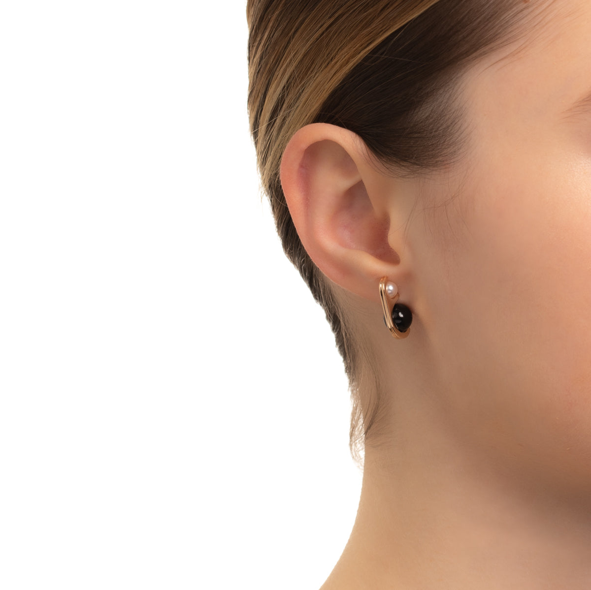 BELUGA Akoya Pearl Onyx Earring