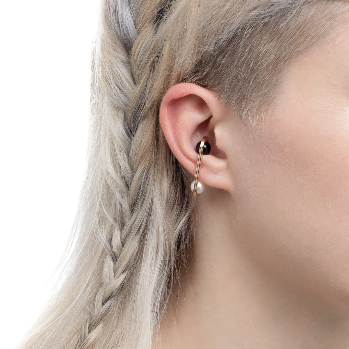 BELUGA Onyx Akoya Pearl Ear Cuff