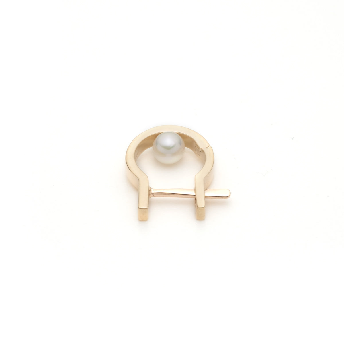 INDÚSTRIA Mini Akoya Pearl Earring