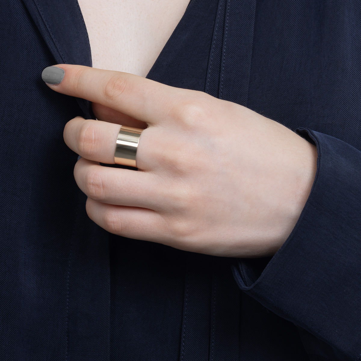 18K ALL ABOUT BASICS Flat Wide Band Ring