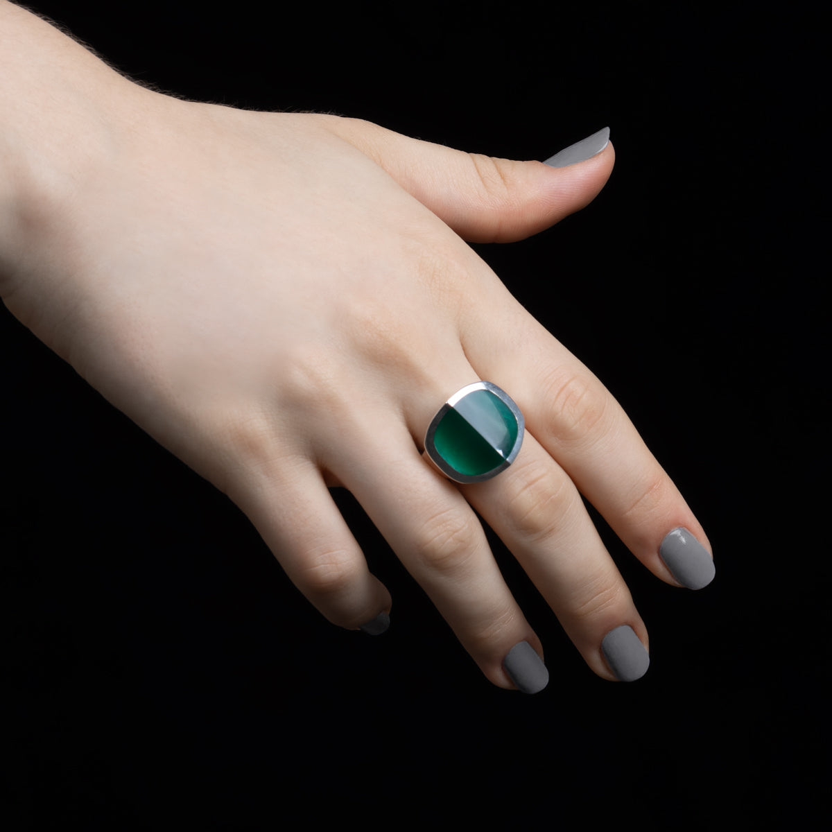 EQUINOX-Pyramid Green Agate Ring Large size
