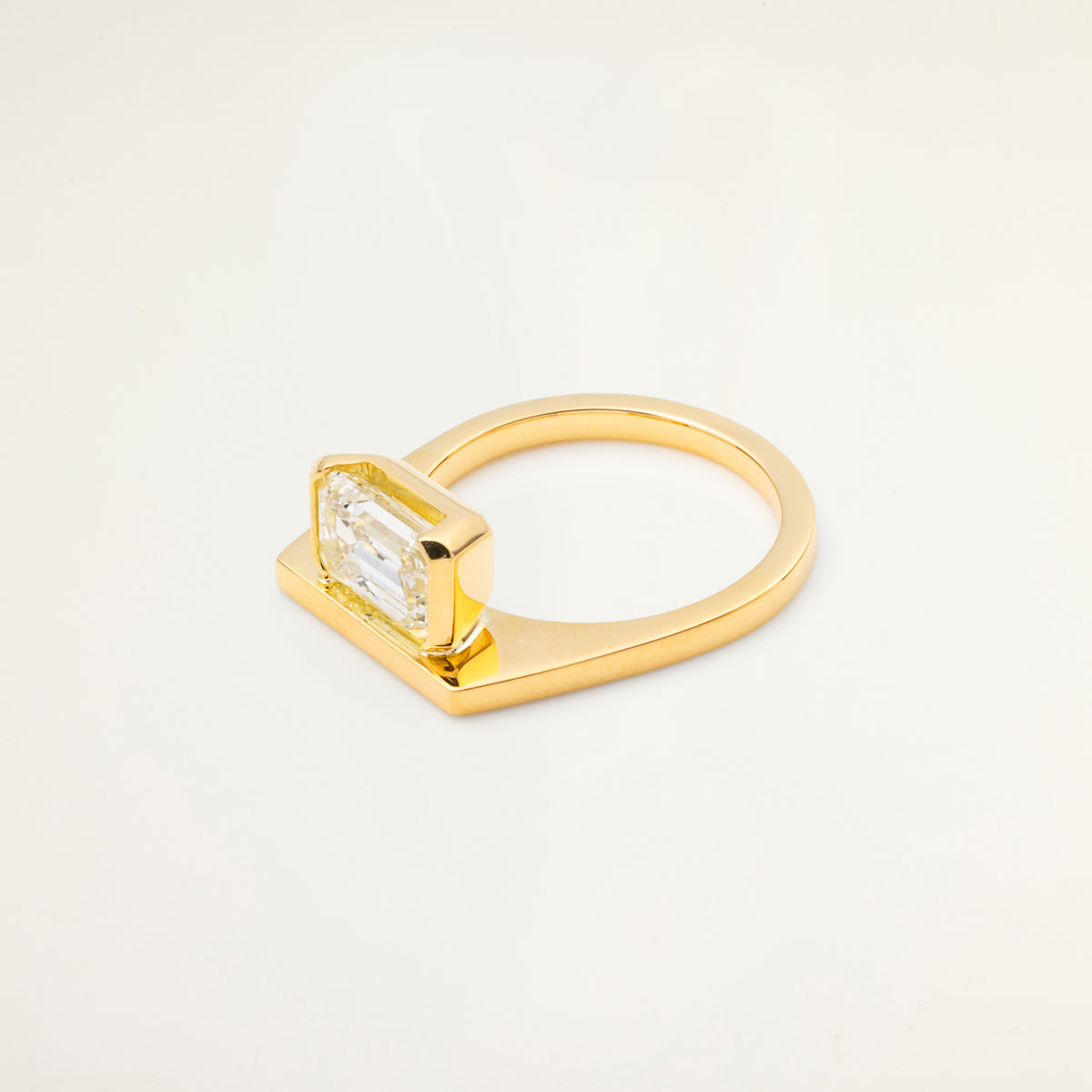【Made-To-Order】K18 L.a.brown HYPNOTIC Emerald Cut Diamond Ring