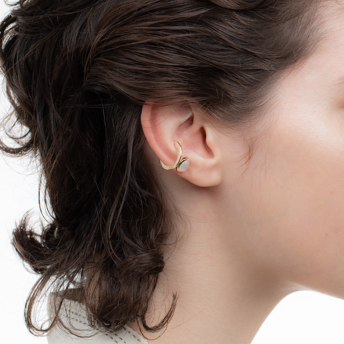 BIRD OF PARADISE Ear Cuff w/ Cabochon Moonstone