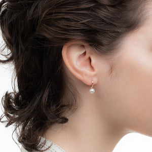 SEA ANEMONE Akoya Pearl Huggie Hoop Earring Small size