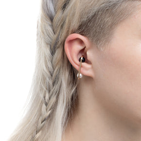 BELUGA Onyx Akoya Pearl Ear Cuff