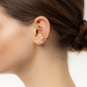 BUMBLE BEE Akoya Pearl Diamond Ear Cuff