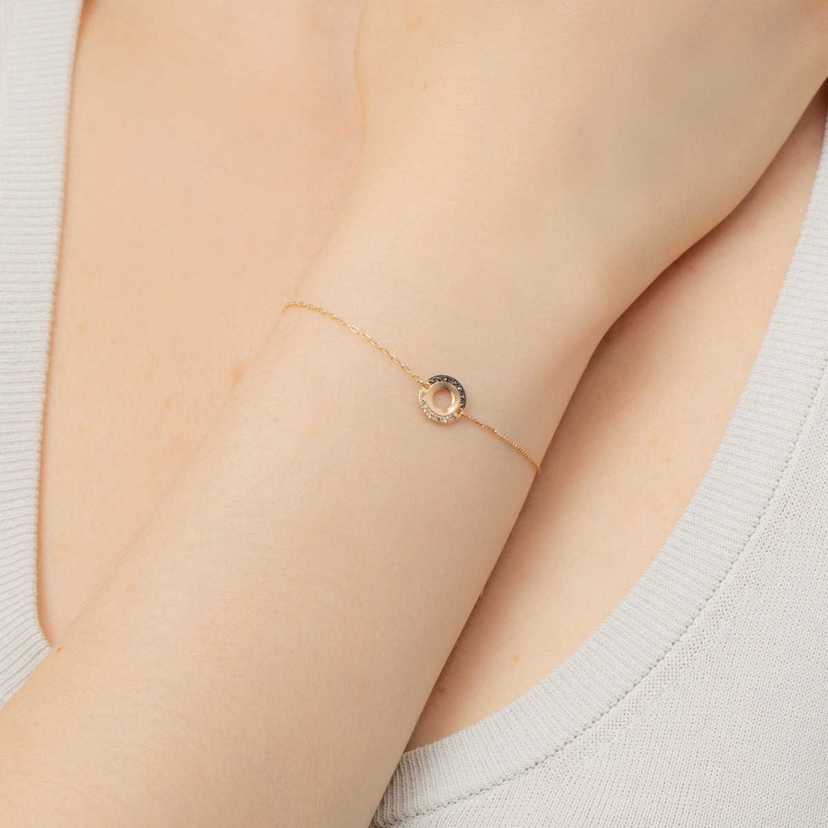 【Made-To-Order】WHEEL OF FORTUNE White and Black Diamond Bracelet