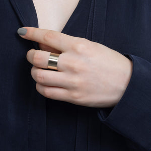 18K ALL ABOUT BASICS Flat Wide Band Ring