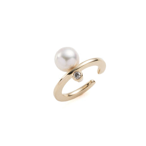 BUMBLE BEE Akoya Pearl Diamond Ear Cuff